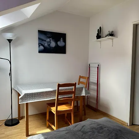 B Private In Center In Проживание в семье *